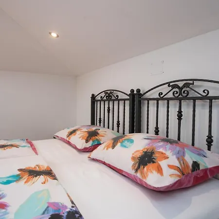 Apartament Anna-potkrovlje *